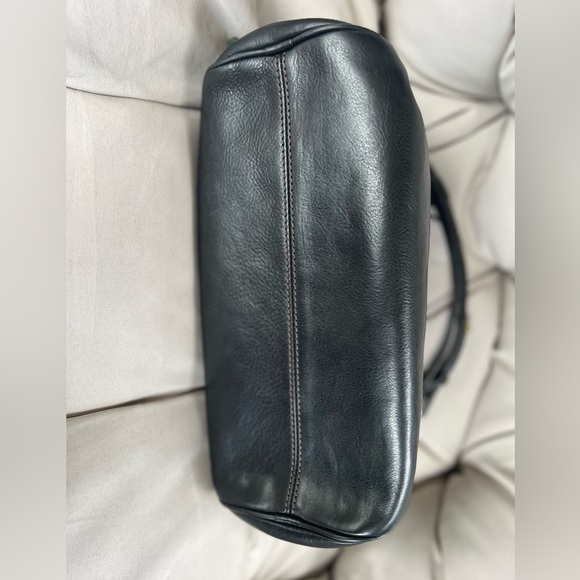 DOONEY & BOURKE BLACK LEATHER SHOULDER BAG WITH GREEN TUSSLES - Picture 5 of 10